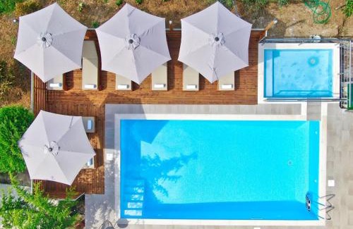Ano Korakiana House | The Stone Villas