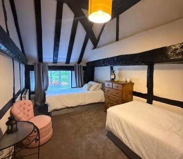 Petworth Hotel | The Stonemasons Inn