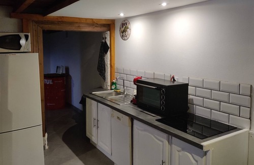Meursac House | The stopover. Our house in the heart of the orchards.