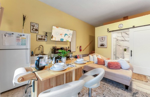 Whitemarsh Island Apartment | The Studio - Between Downtown + Tybee - Cozy Vibes
