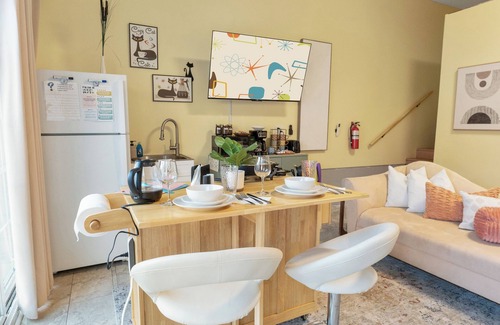 Whitemarsh Island Apartment | The Studio - Between Downtown + Tybee - Cozy Vibes
