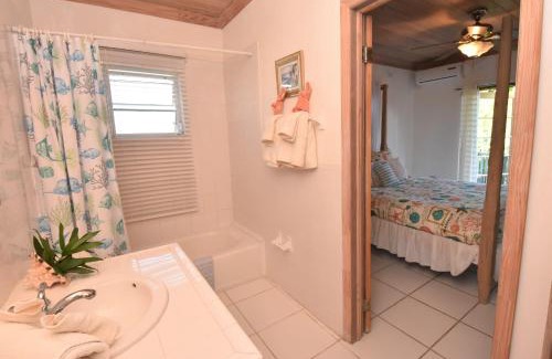 Dunmore Town Cabin | The Sugar Apple Lodging