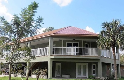 Cocoa Apartment | The Suite at Enchanted Acres Ranch