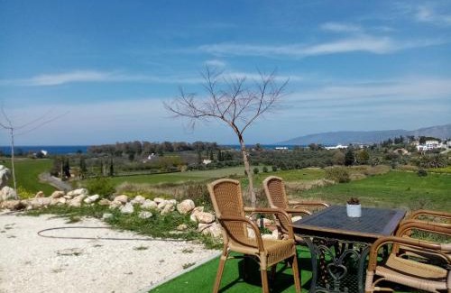 Polis House | The Summer Haven