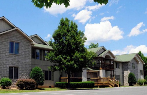 McGaheysville Condo | The Summit at Massanutten 2br suite, Friday check-in