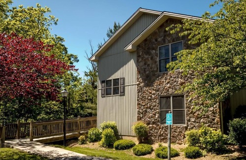 McGaheysville Condo | The Summit at Massanutten 2br suite, Saturday check-nn