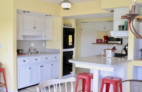 New Cambria Cottage | The Sundae Cottage - A Missouri Sweet Spot , beautiful views, secluded 🌻