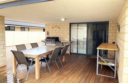Castletown House | The Sundowner, Esperance