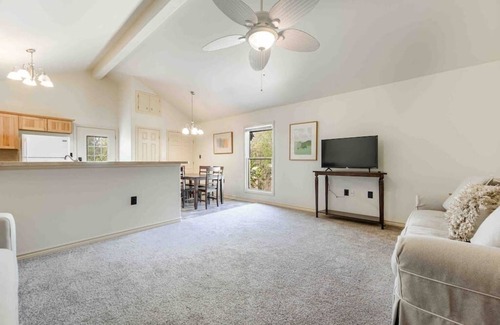 Dunbar Apartment | The Sunflower Cottage