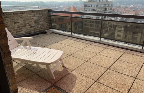 De Panne Apartment | The sunny terrace