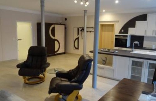 Elskop Apartment | The Sunrise - Guest Room & Apartment