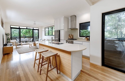 Sunrise Beach Apartment | The Sunshine Beach Luxe Coastal Retreat