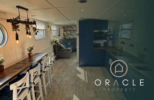 Barton under Needwood House | The Swan Flotel | Barton Marina