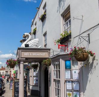 Thornbury Hotel | The Swan