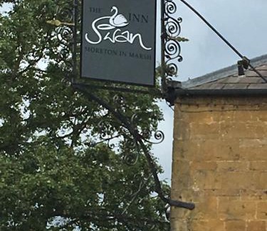 Moreton-in-Marsh Hotel | The Swan Inn