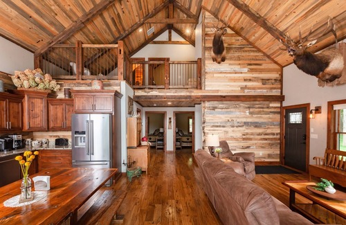Richland Center Cabin | The Sylvan Cabin w/small lake - @MillCreekCabinsWI