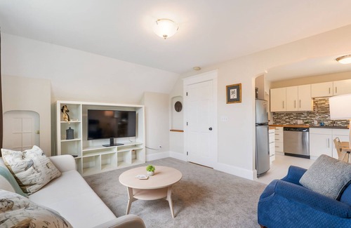 North Tabor House | The Tabor Nest