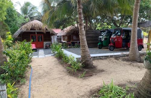 Pottuvil Bed & Breakfast | The Tasty Tuna Cabana