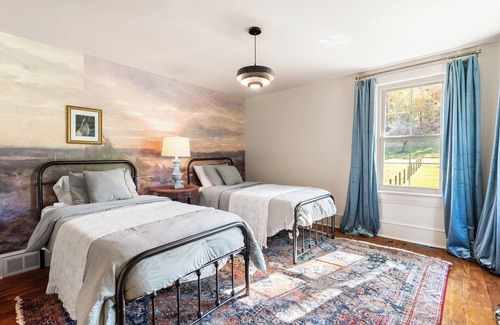 Bakerstown Other | The Tea House + Hot Tub