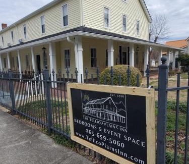 Tellico Plains Hotel | The Tellico Plains Inn and Event Venue