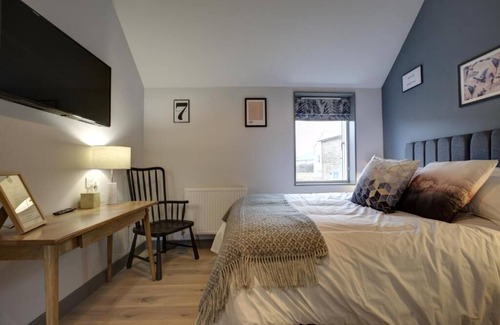 Temple Cloud Bed & Breakfast | The Temple Inn