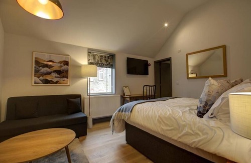 Temple Cloud Bed & Breakfast | The Temple Inn