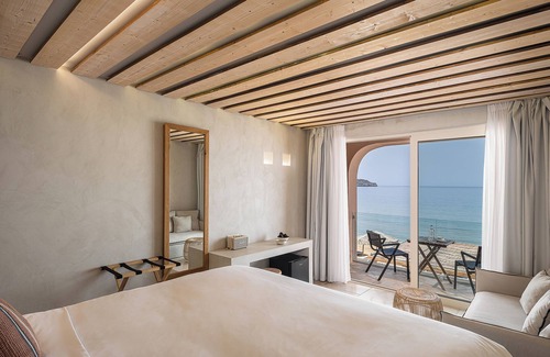 Kato Stalos Hotel | The Theodore Boutique Hotel