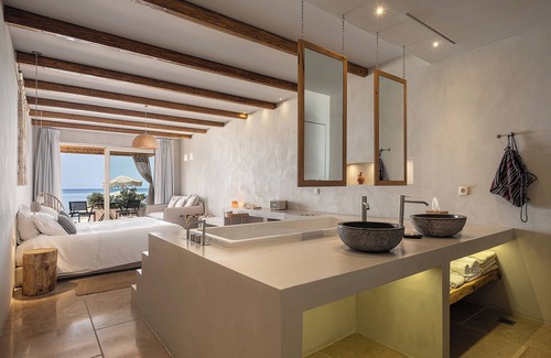 Kato Stalos Hotel | The Theodore Boutique Hotel