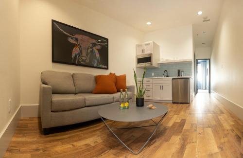 Tyler Apartment | The Thomas Hotel - Premium Suite