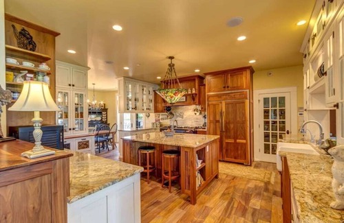 Lexington House | The Thoroughbred Estate