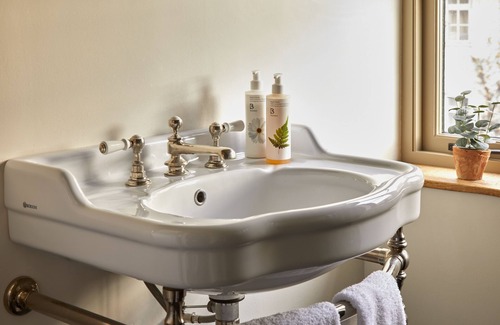 Edington Bed & Breakfast | The Three Daggers