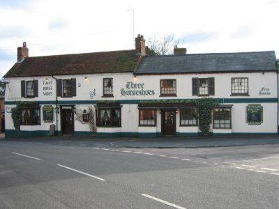 Drayton Parslow Hotel | The Three Horseshoes