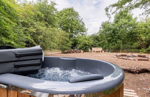 Inkberrow Cabin | The Three Mile Hideaway