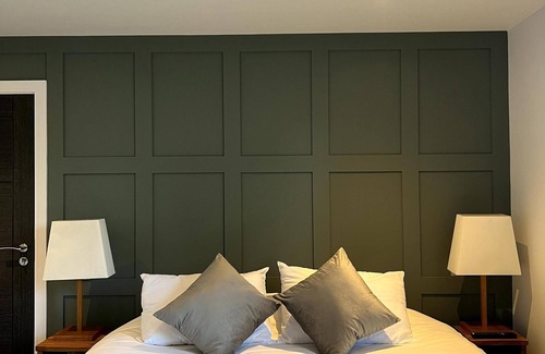 Mepal Hotel | The Three Pickerels