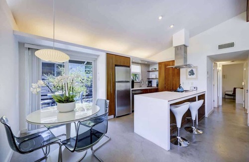 South River City House | The Tiffany | Pet-Friendly SoCo Townhome
