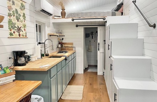 Blackshear-Prospect Hill House | The Tiny with Big Time Vibes and Walkability