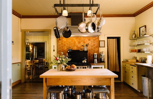 Ukiah House | The Toll House & Bunkhouse at Whispertree; Elegantly Renovated Historic Home!