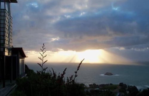 Muriwai House | The Tower House, Muriwai Beach