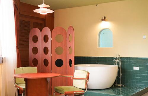 Kampung Haji Abdullah Hukum Hotel | The Très Hotel