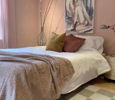 Adams Bed & Breakfast | The Trail in Adams - Berkshires' Art Hotel