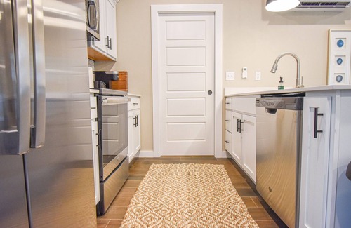 Fayetteville House | The Traveler - 3 mi to DT Fayetteville and UofA