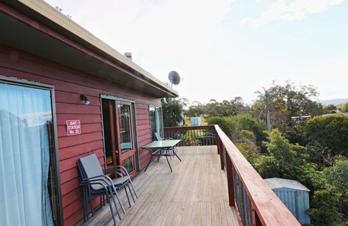 Eden House | The Tree House Eden - 3 Bedroom house with Stunning bushland setting - 2+ nights