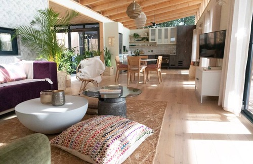 Sea Point House | The Trees of Zar