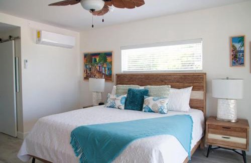 Colliers Bay House | The Tropical Breeze Cottage