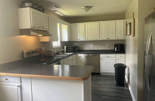 Westgate House | The Tucked Inn - Spacious 3BR Home with Huge Backyard Near Lejeune & Beaches