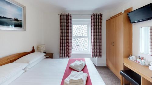 Barbican House | The Tudor Guest House
