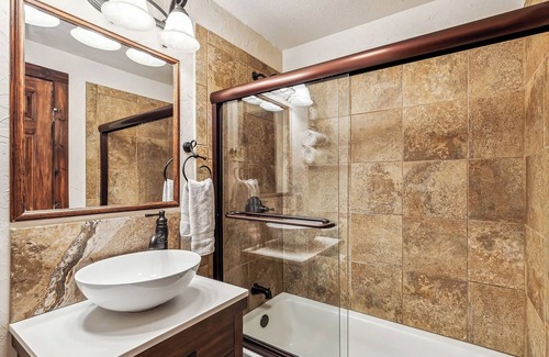 Granbury Cottage | The Tuscan Cottage at Travis Street Cottages