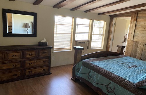 Plantersville Other | THE TWELVE OAKS FARMHOUSE - Want to get away? Sit under our HUGE Oak Trees