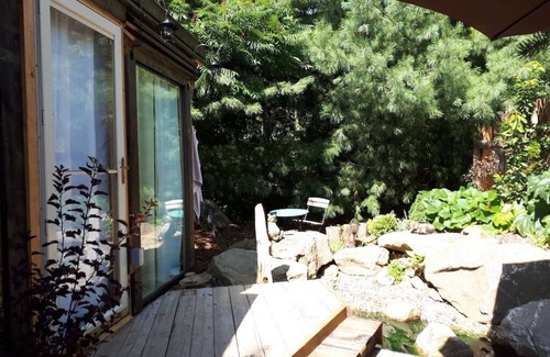 Niagara Falls Cottage | The "Twiglet"