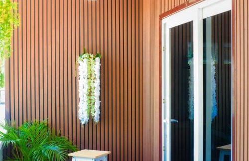 Hermosa House | The Twin Hanger Cabin A